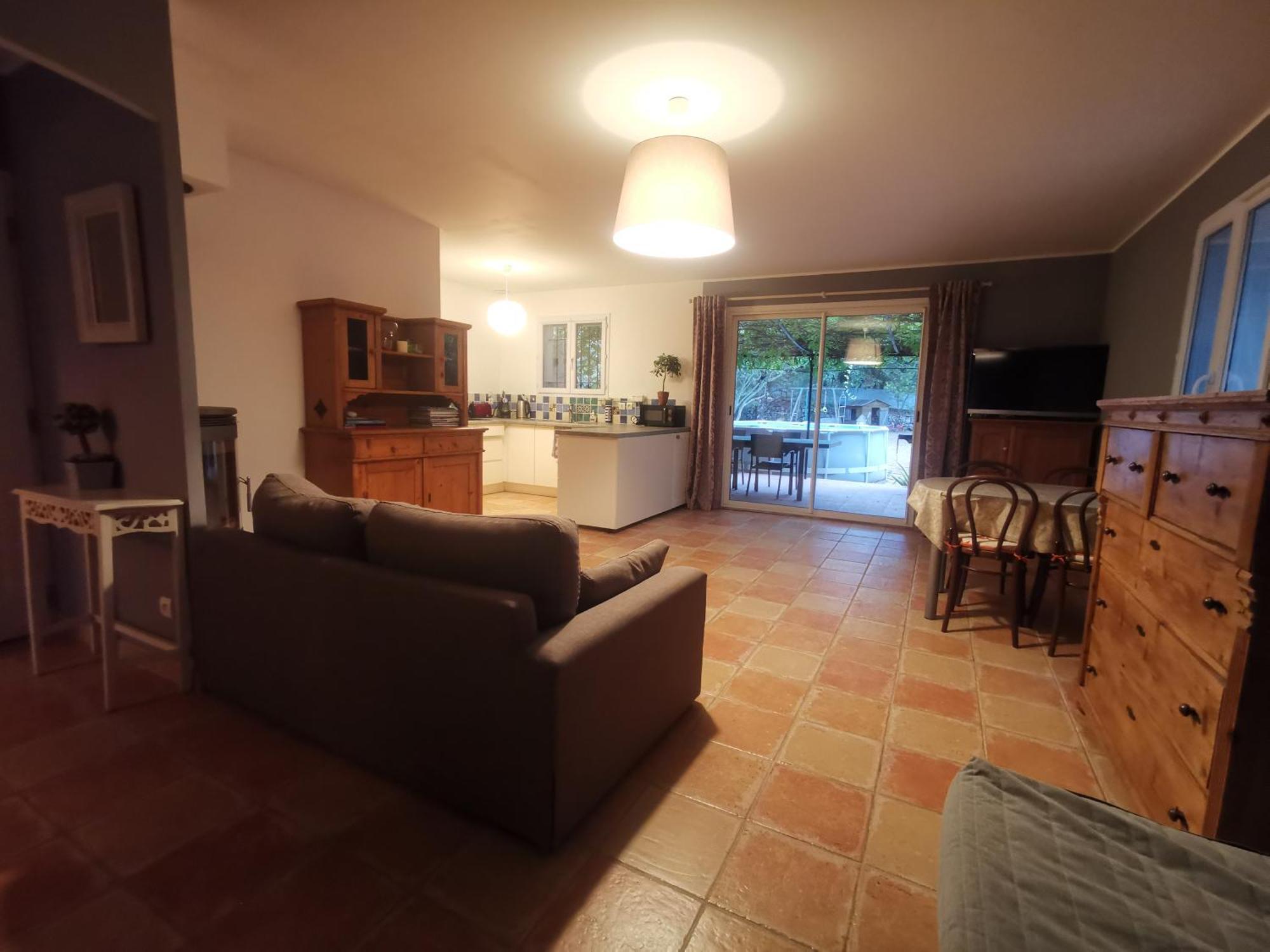 T2 indépendant terrasse et piscine au calme Var sud de la France Flassans-sur-Issole Extérieur photo
